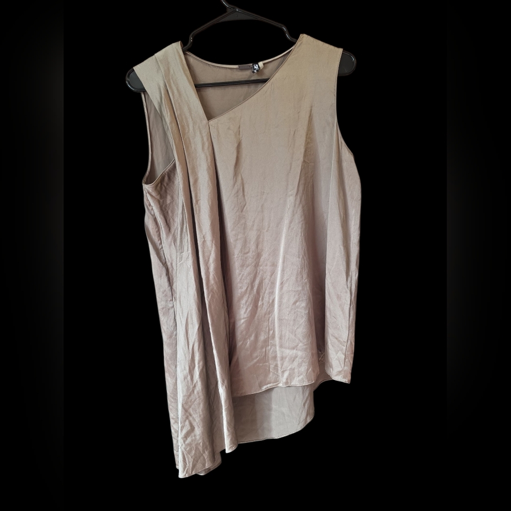 Elie Tahari Sleeveless Flowy Silk Tank Champagne Euc Size Medium